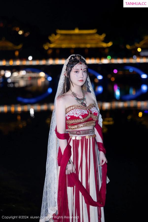 豆瓣酱  [XiuRen]高清写真图 2024.04.07 No.8349 豆瓣酱 美乳性感第9张图片